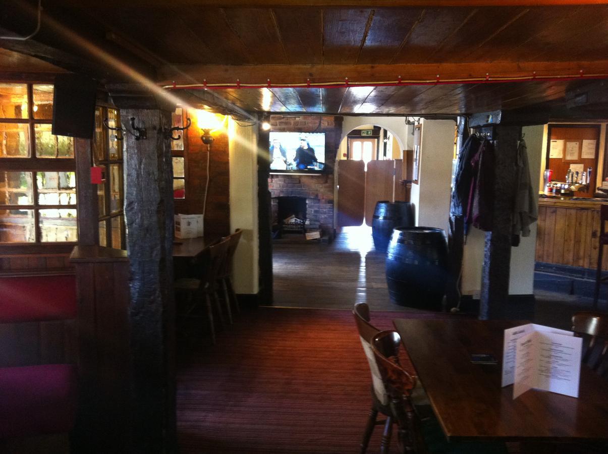 Potterspury The Coffee Pot Tavern Bed & Breakfast エクステリア 写真
