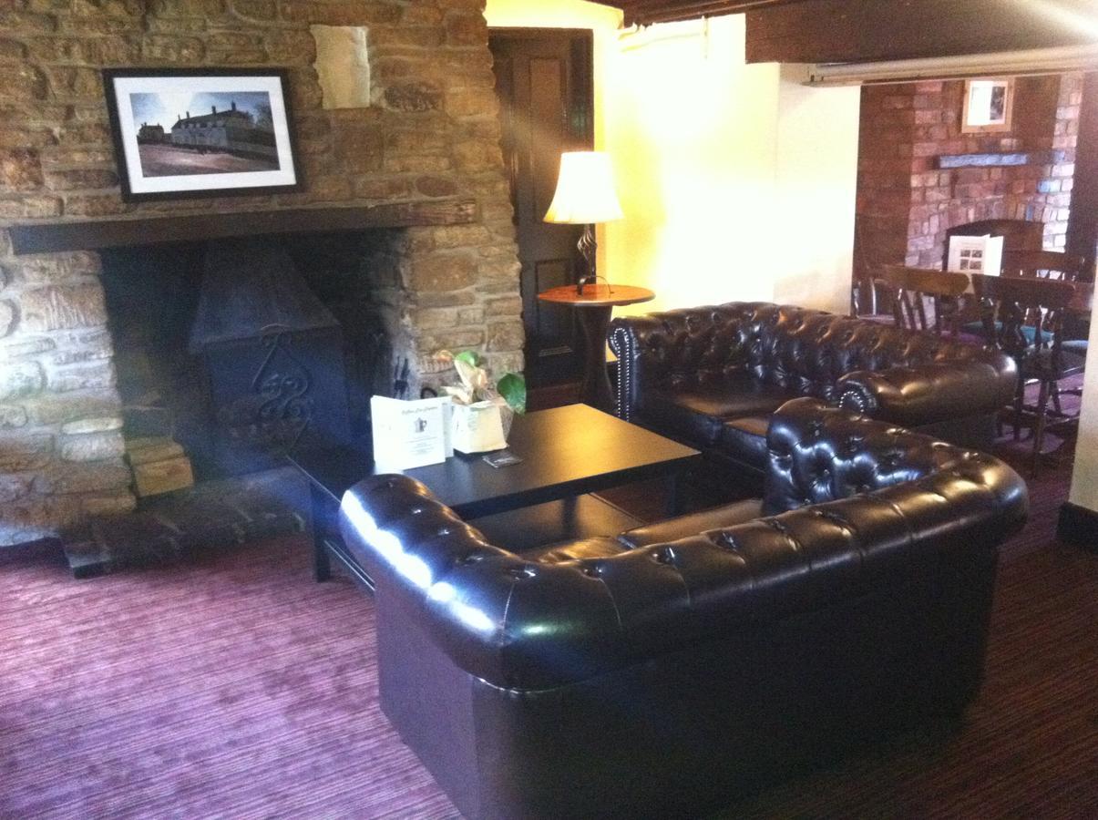 Potterspury The Coffee Pot Tavern Bed & Breakfast エクステリア 写真