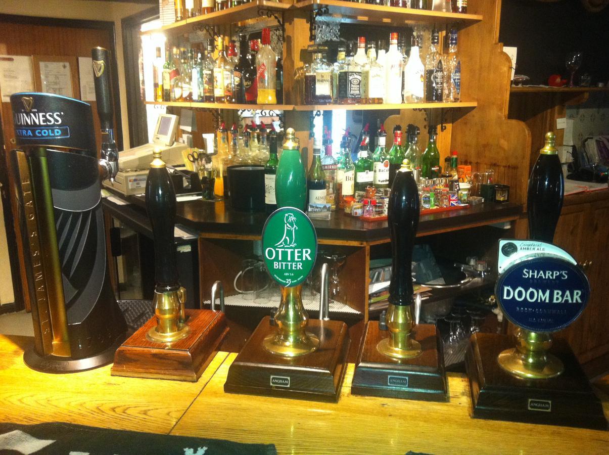 Potterspury The Coffee Pot Tavern Bed & Breakfast エクステリア 写真