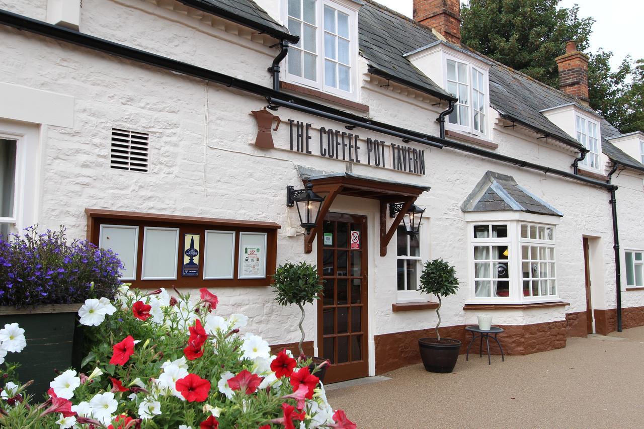Potterspury The Coffee Pot Tavern Bed & Breakfast エクステリア 写真